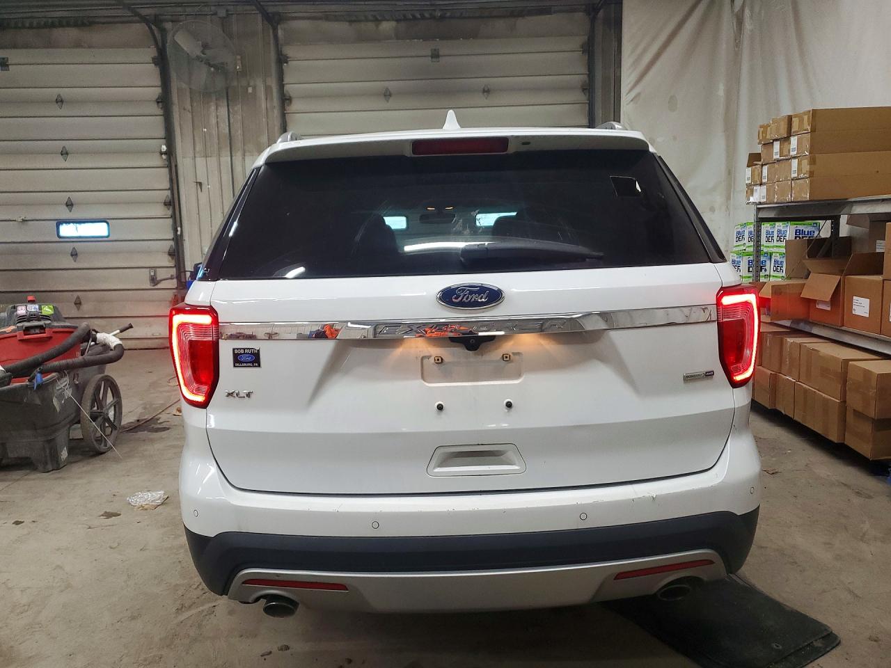 2016 FORD EXPLORER XLT photo 11