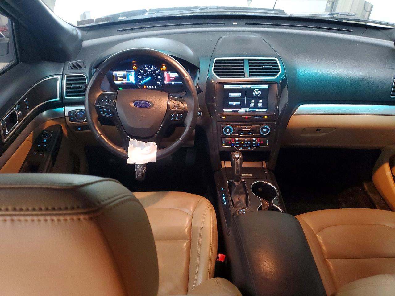 2016 FORD EXPLORER XLT photo 15