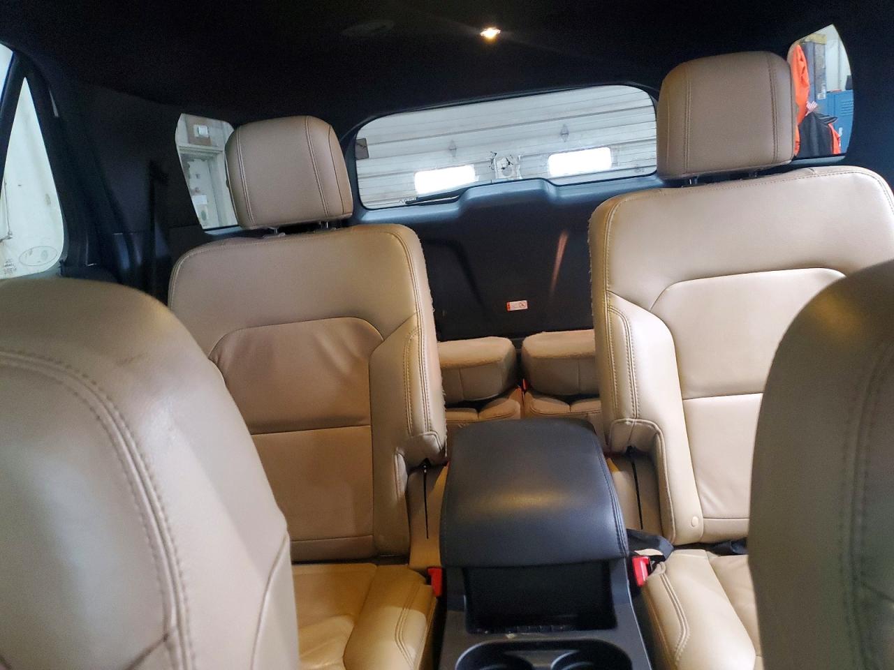 2016 FORD EXPLORER XLT photo 19