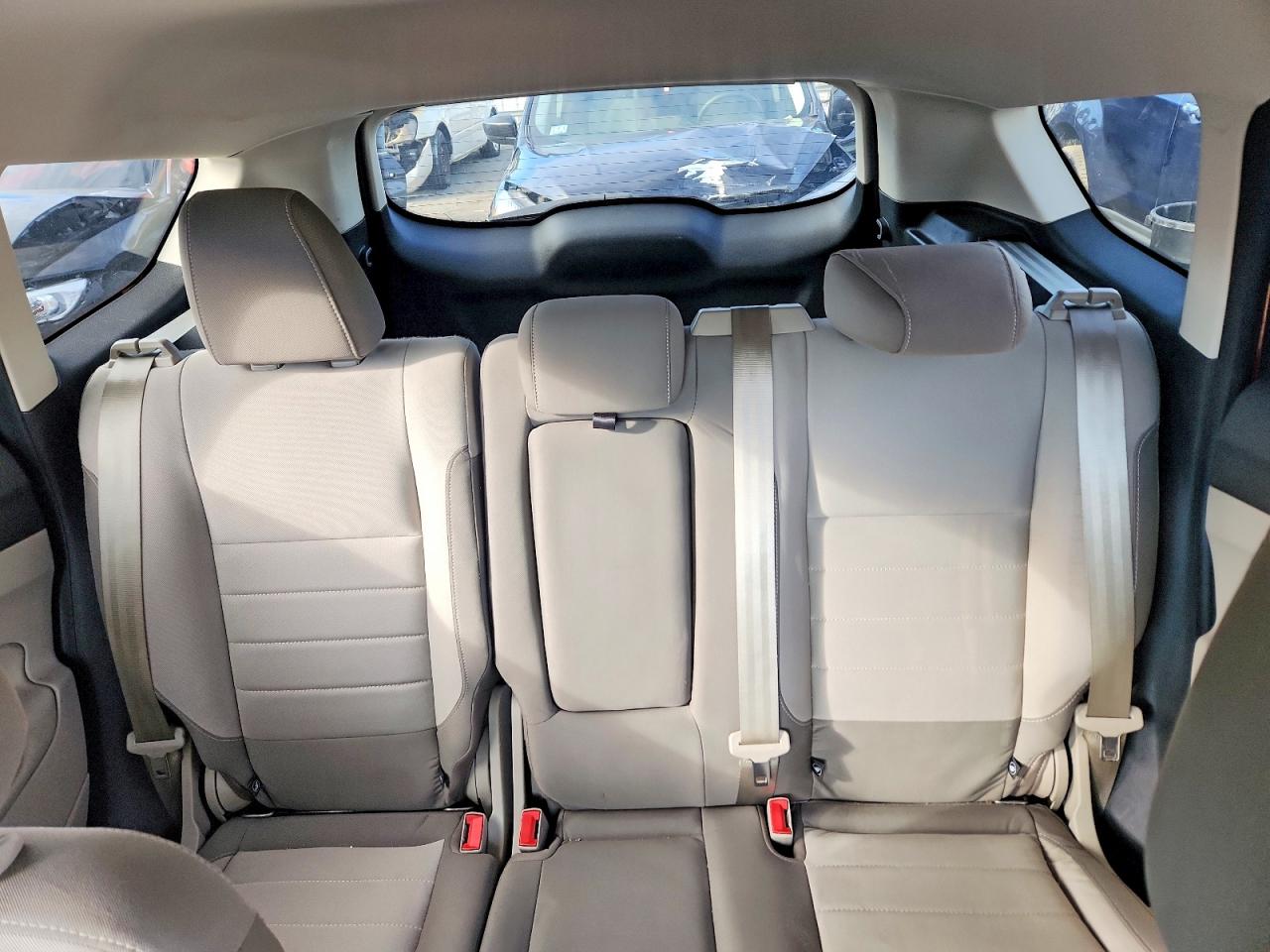 2016 FORD ESCAPE SE photo 10