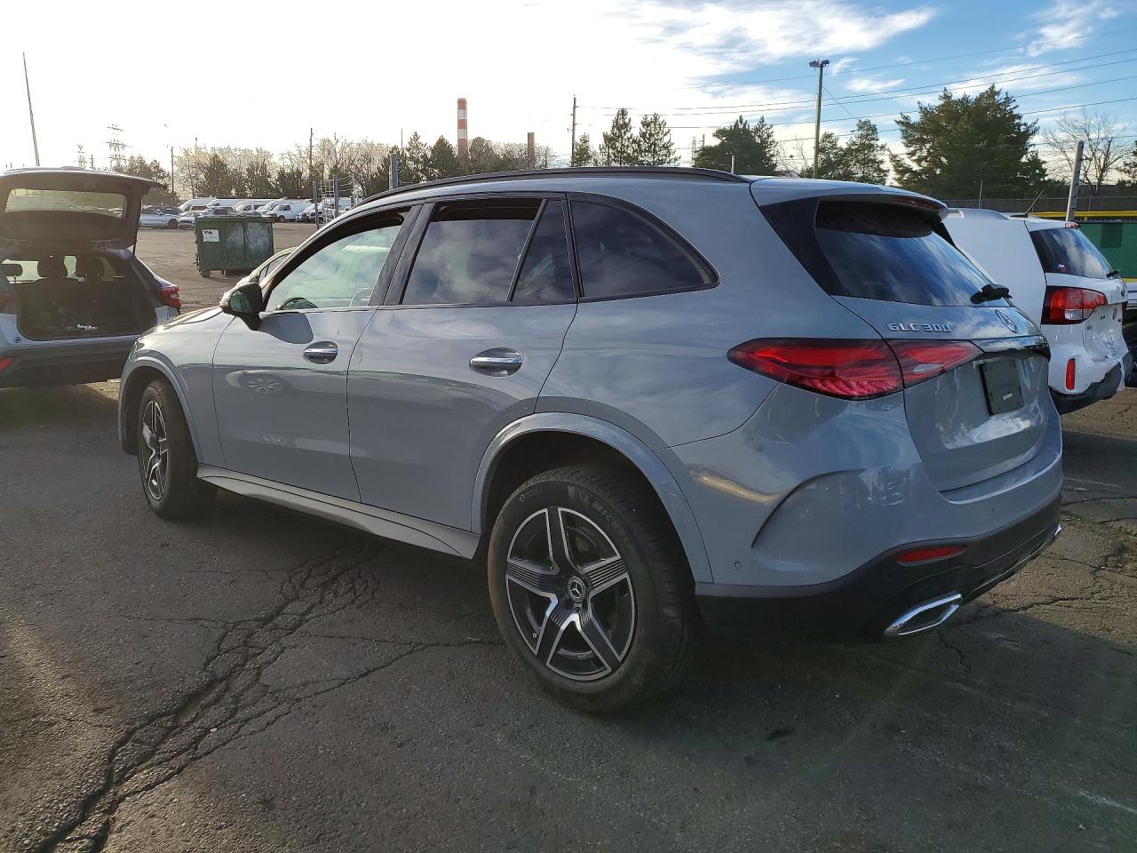 2025 MERCEDES-BENZ GLC 300 4MATIC photo 2