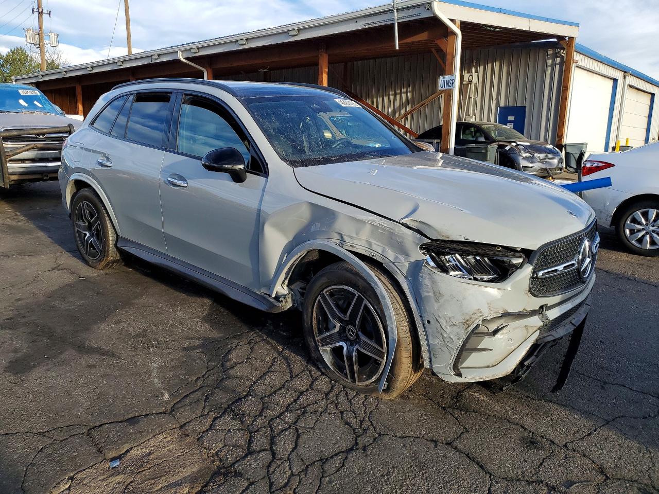 2025 MERCEDES-BENZ GLC 300 4MATIC photo 4