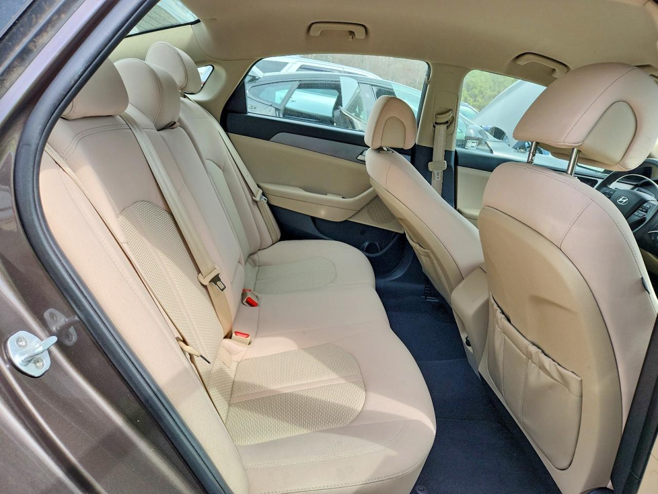 2017 HYUNDAI SONATA SE photo 19