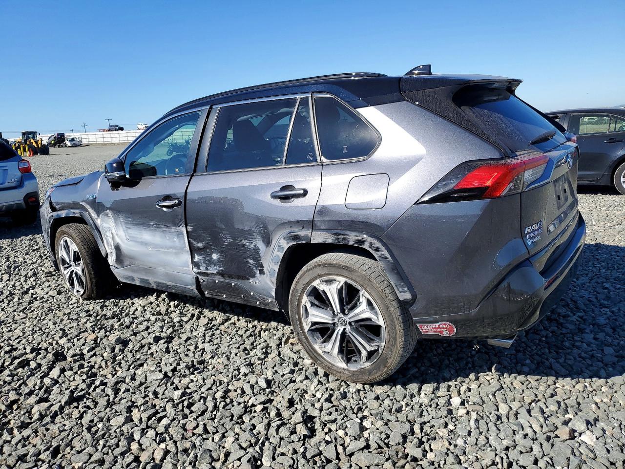 2023 TOYOTA RAV4 PRIME XSE photo 2
