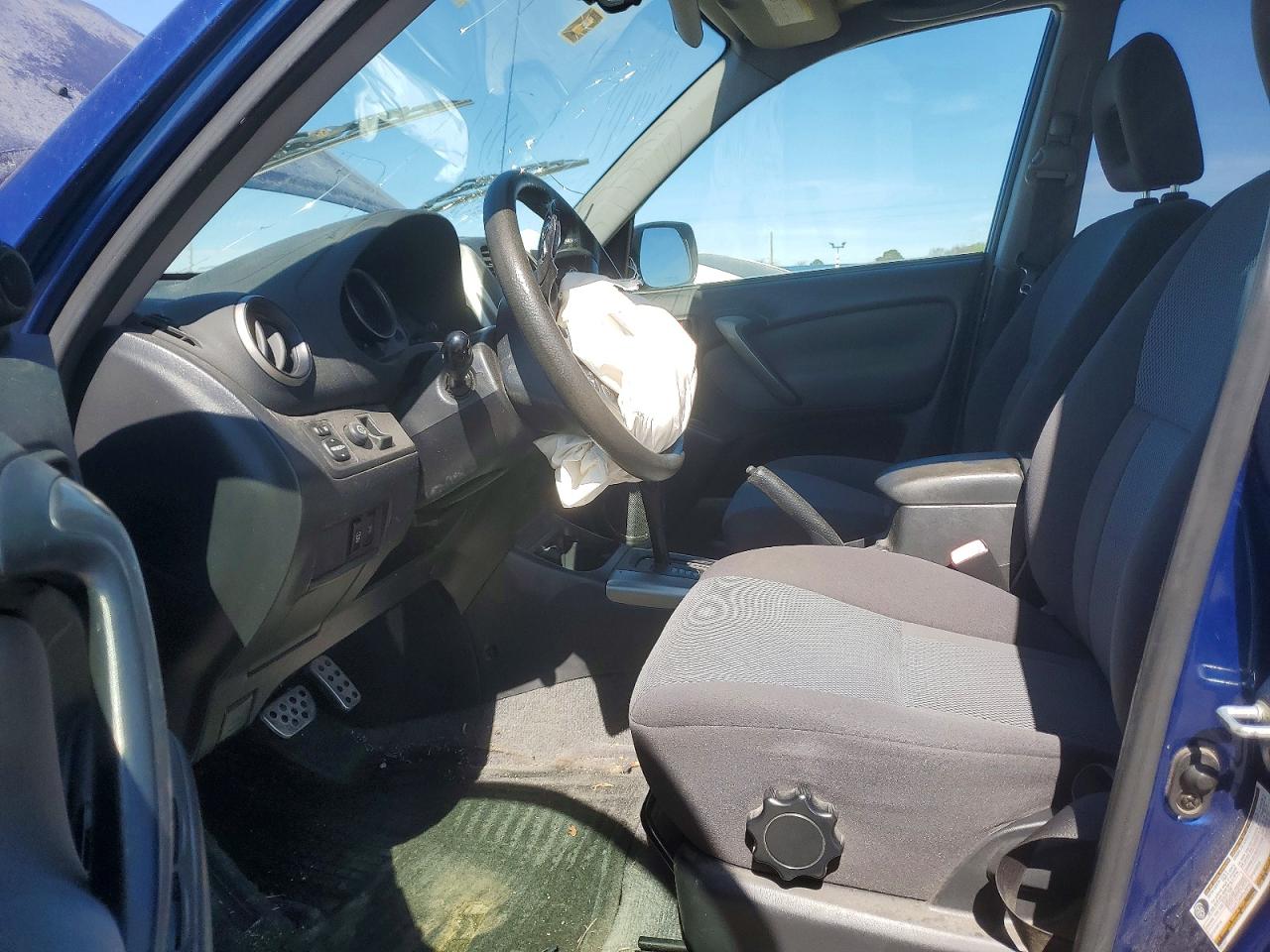 2005 TOYOTA RAV4 BASE photo 13