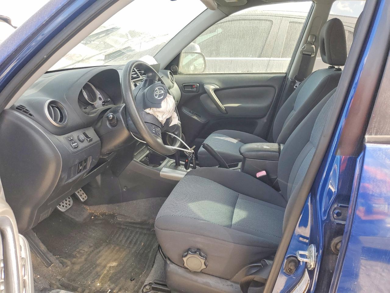 2005 TOYOTA RAV4 BASE photo 14