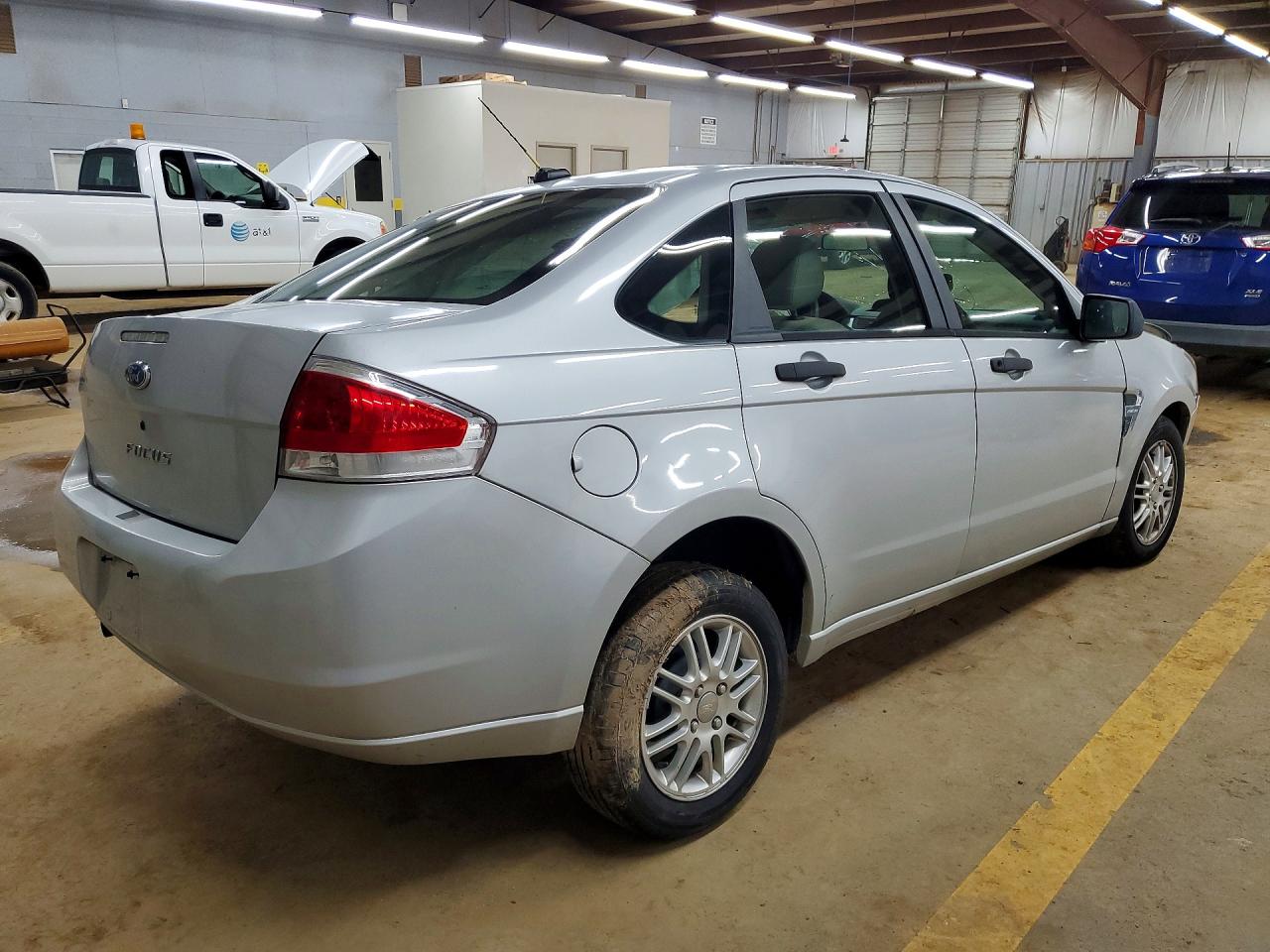 2008 FORD FOCUS S photo 3