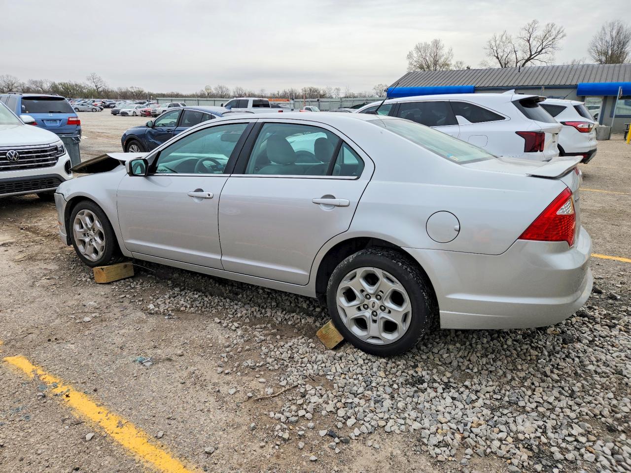 2010 FORD FUSION SE photo 2