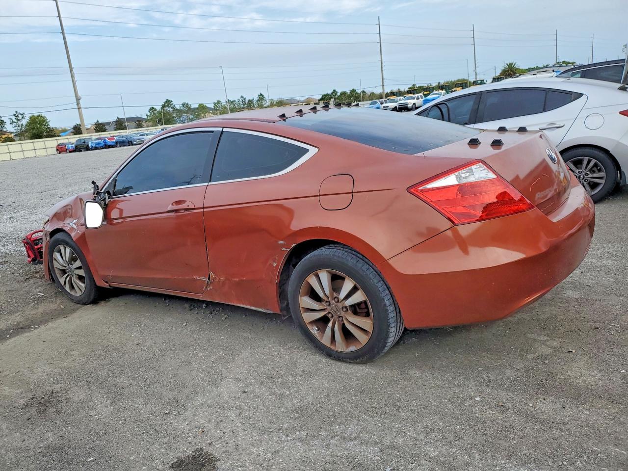 2009 HONDA ACCORD LX photo 2