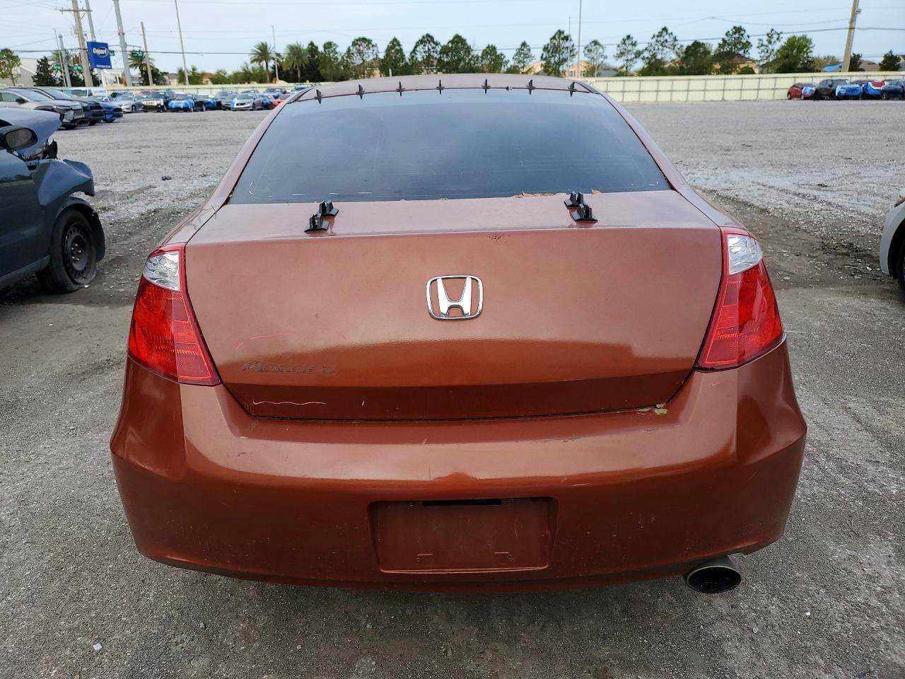 2009 HONDA ACCORD LX photo 6