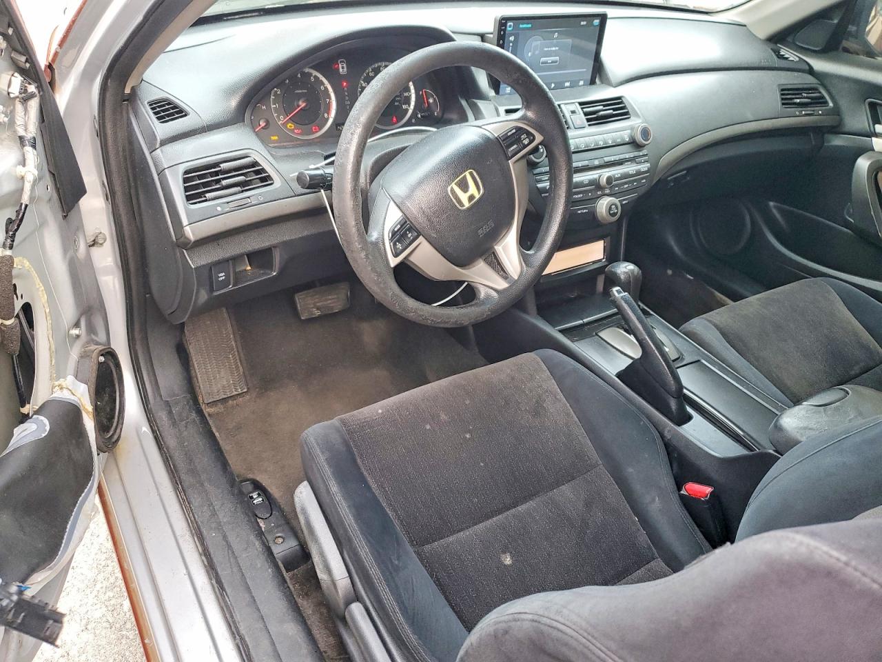 2009 HONDA ACCORD LX photo 8