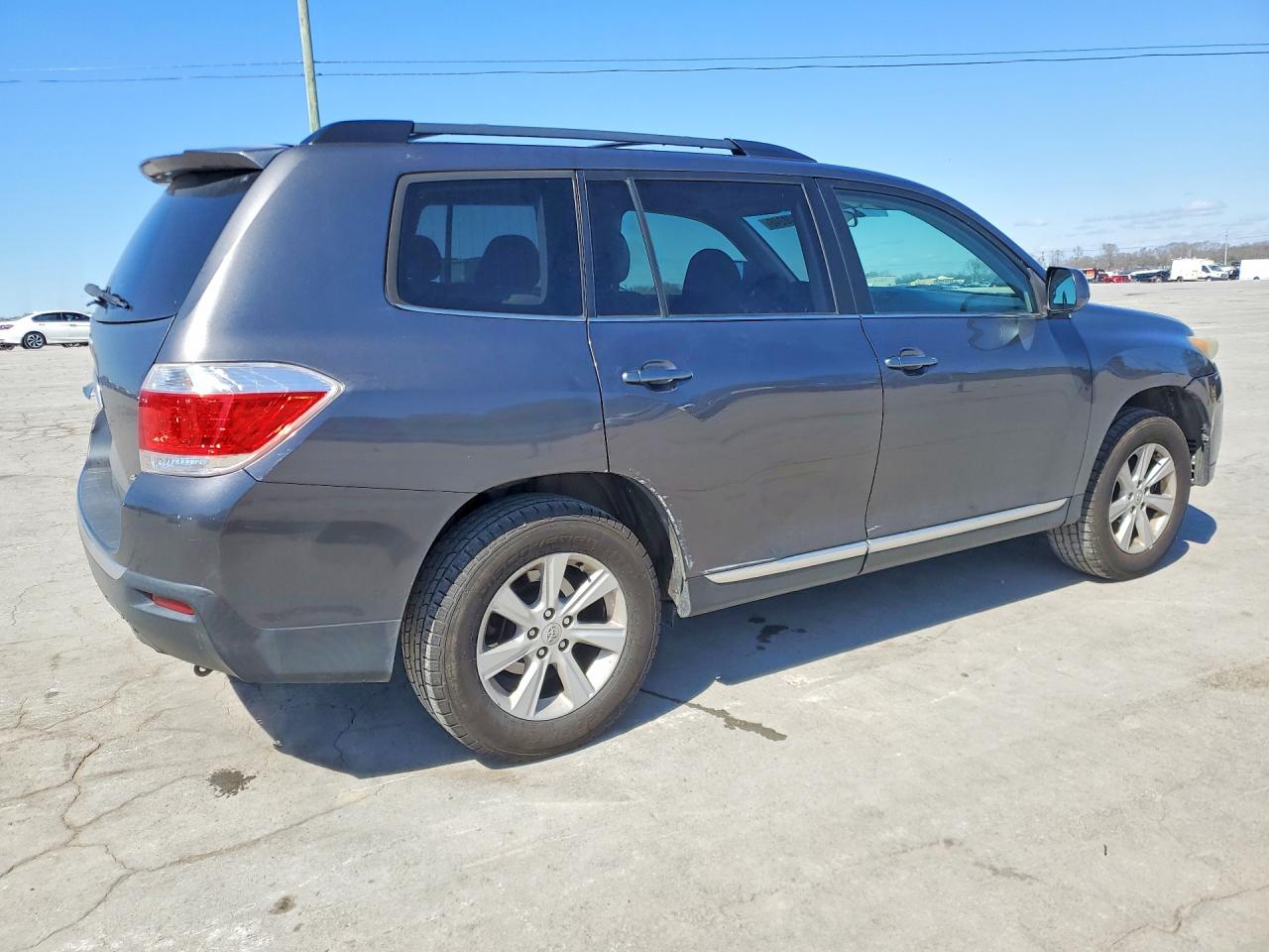 2013 TOYOTA HIGHLANDER PLUS photo 5
