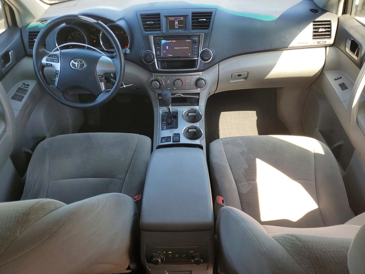 2013 TOYOTA HIGHLANDER PLUS photo 15