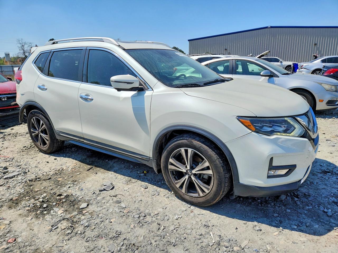 2017 NISSAN ROGUE SL photo 10