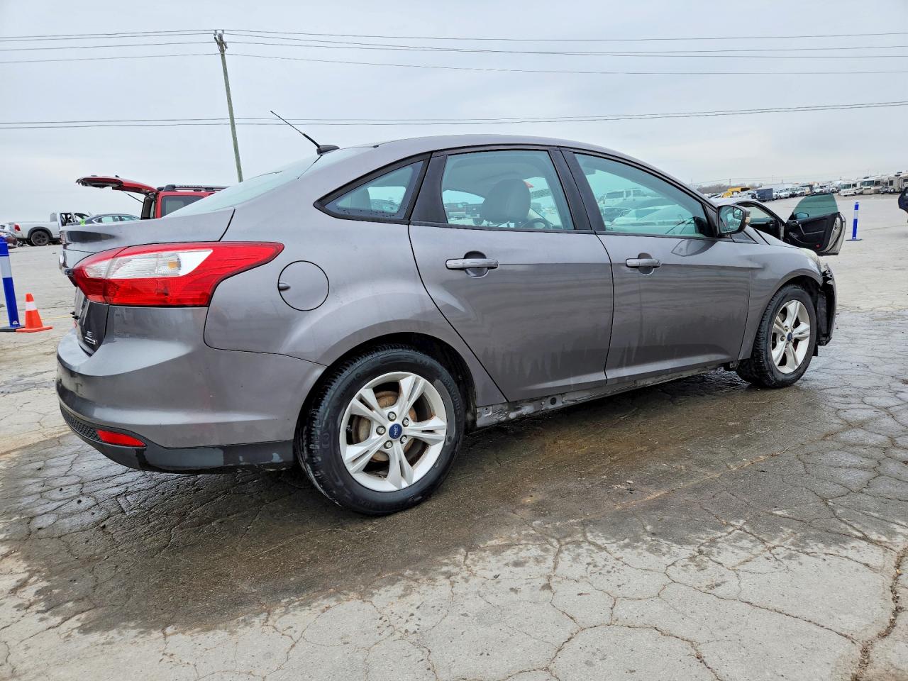 2014 FORD FOCUS SE photo 7