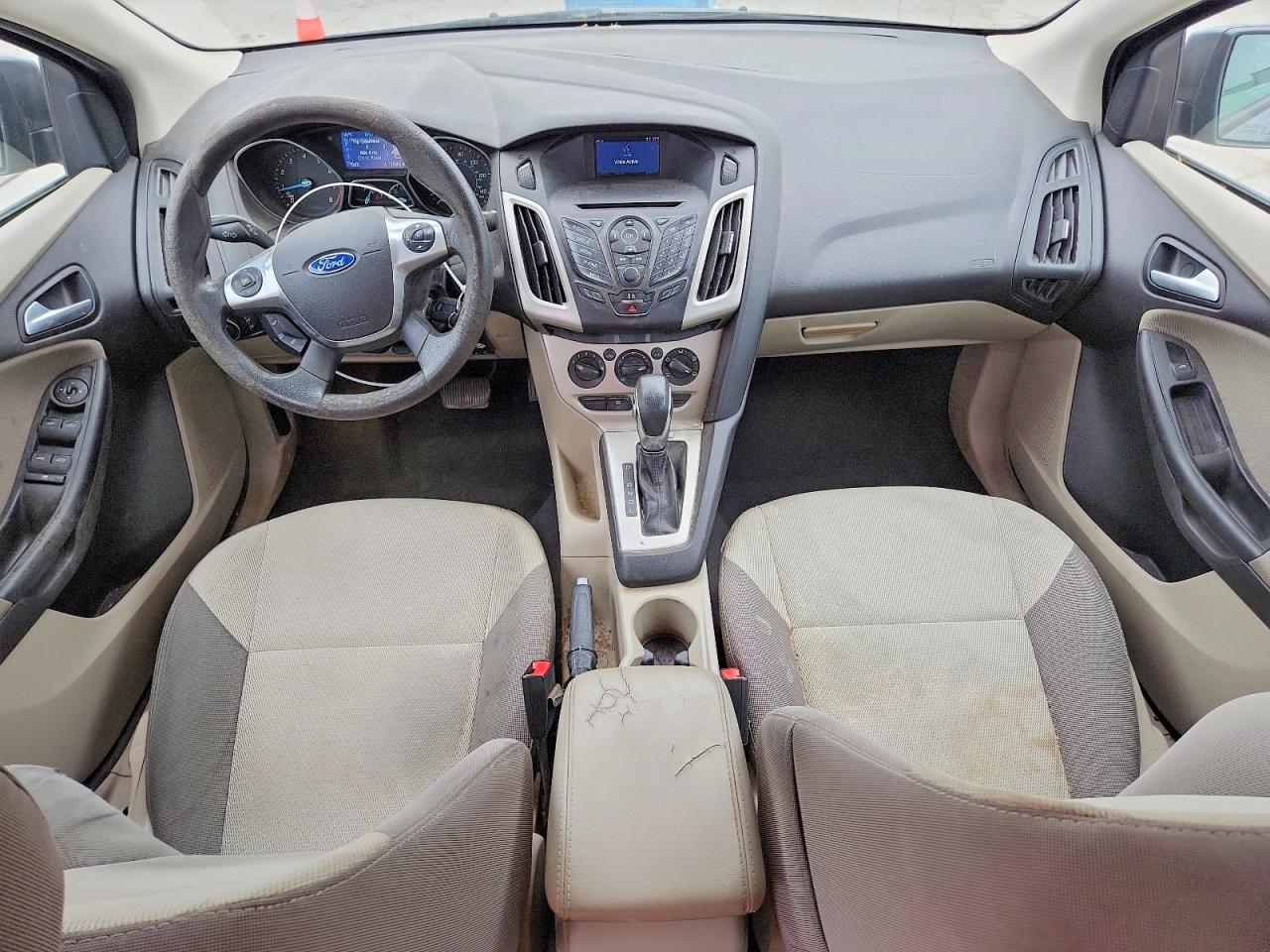 2014 FORD FOCUS SE photo 22