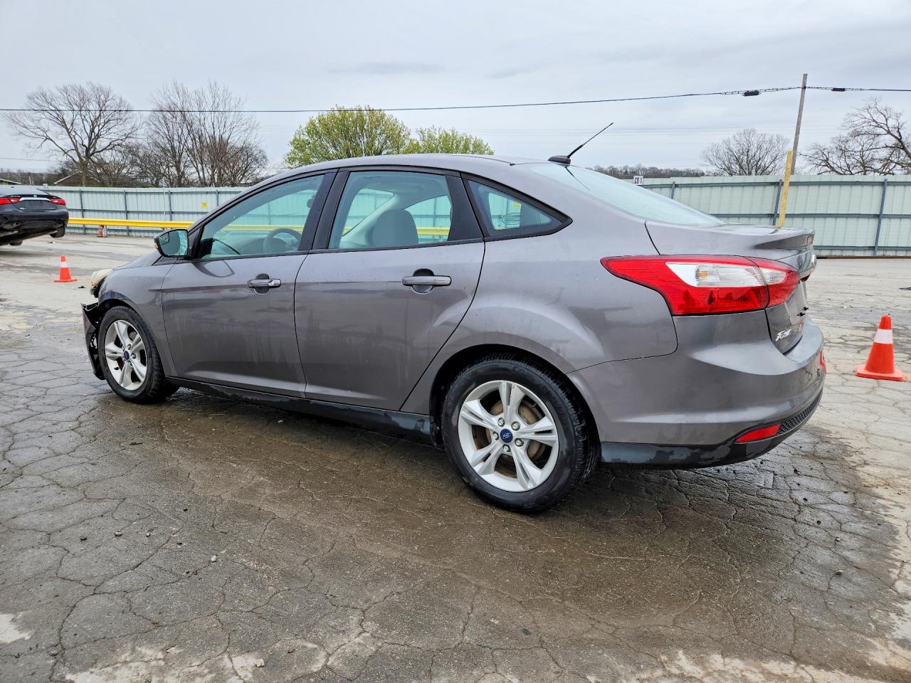 2014 FORD FOCUS SE photo 4