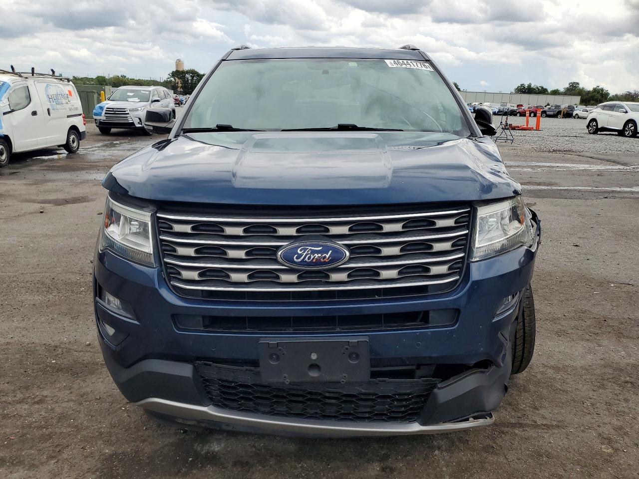 2017 FORD EXPLORER XLT photo 9