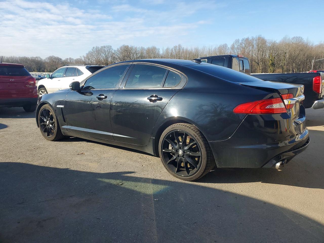 2013 JAGUAR XF SUPERCHARGED photo 2