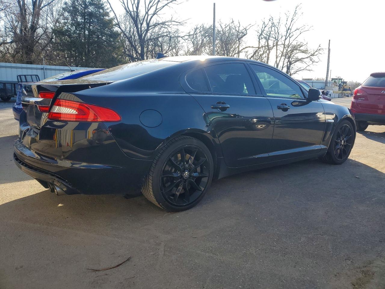 2013 JAGUAR XF SUPERCHARGED photo 3