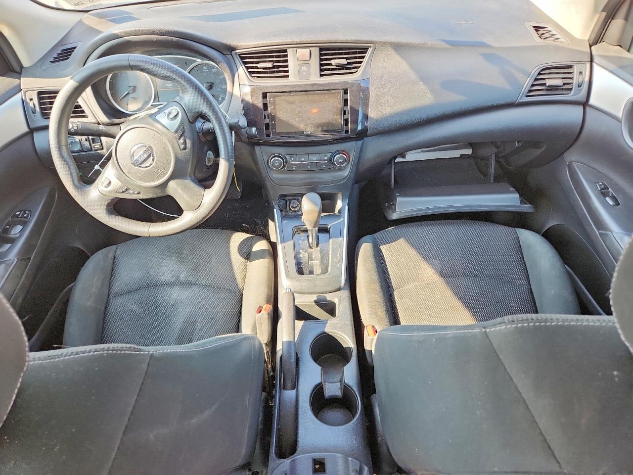 2019 NISSAN SENTRA S photo 15