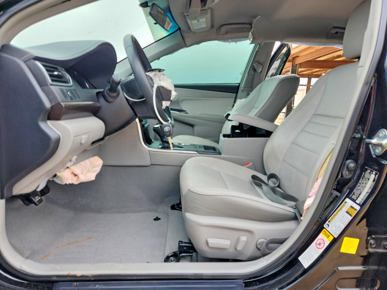 2015 TOYOTA CAMRY XLE photo 7