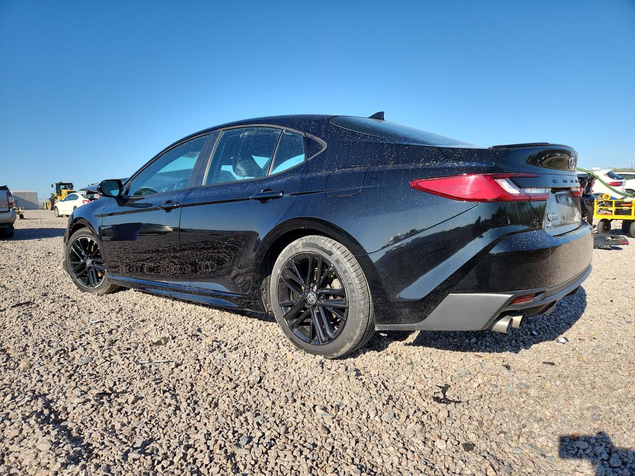 2025 TOYOTA CAMRY SE photo 4