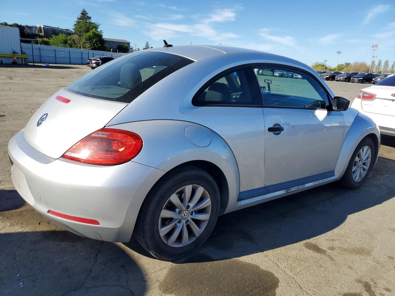 2014 VOLKSWAGEN BEETLE photo 5