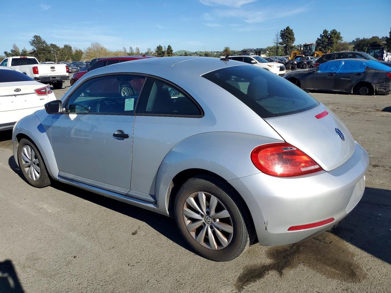 2014 VOLKSWAGEN BEETLE photo 3