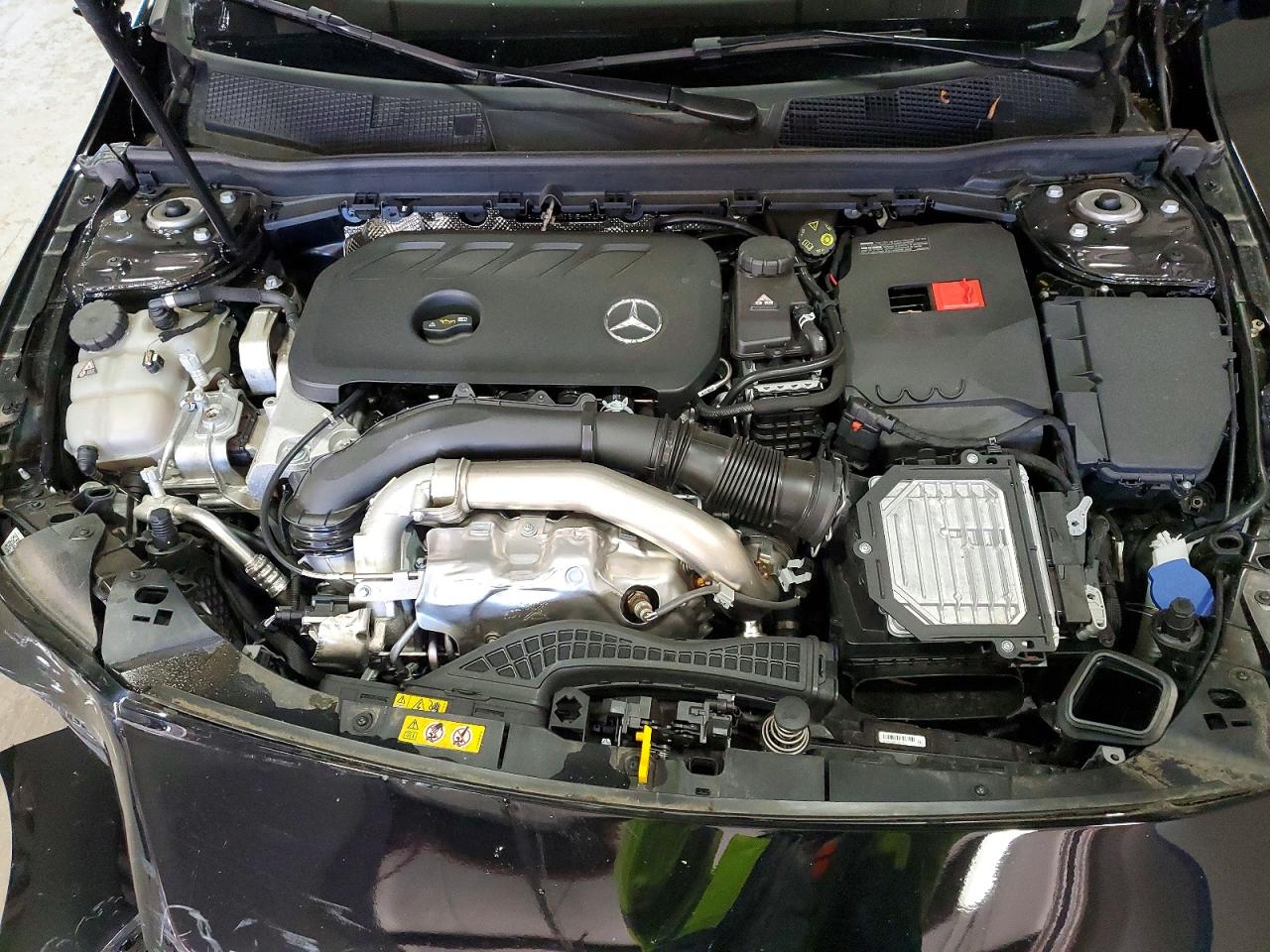 2025 MERCEDES-BENZ CLA 250 4MATIC photo 11