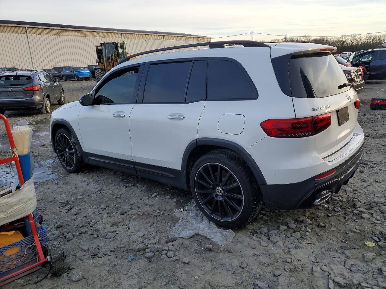 2020 MERCEDES-BENZ GLB 250 4MATIC photo 2