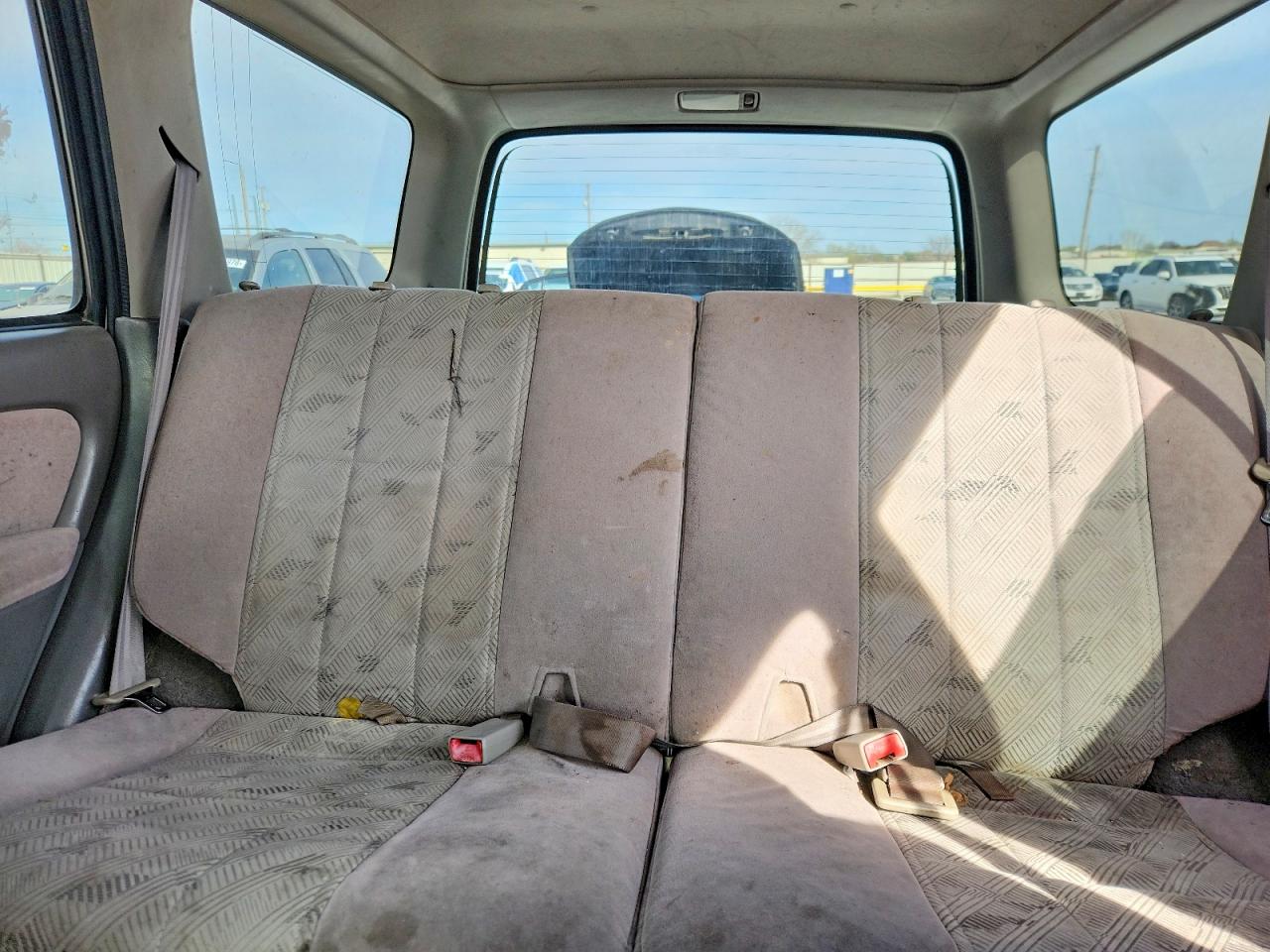 2001 TOYOTA 4RUNNER SR5 photo 10