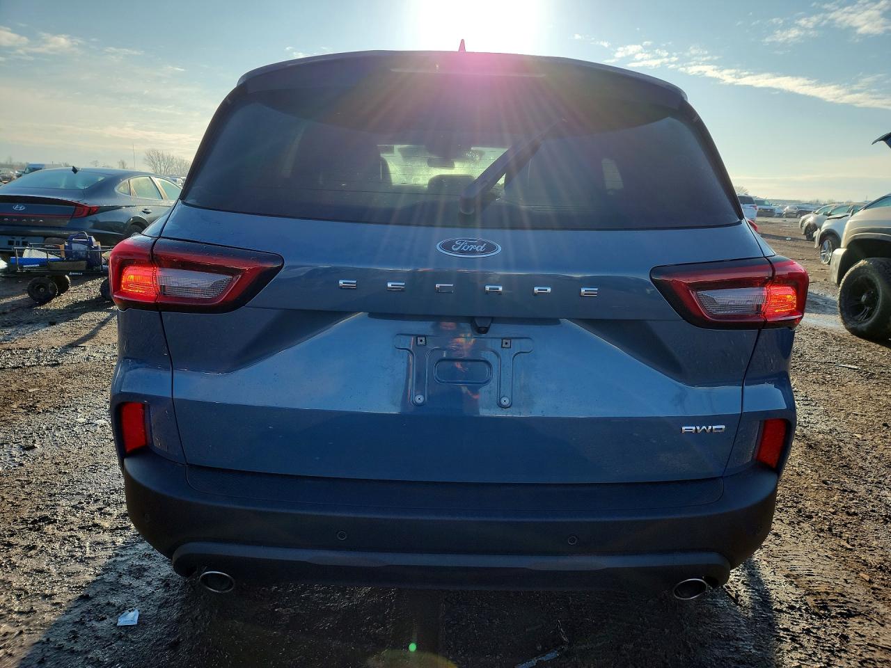 2025 FORD ESCAPE ST LINE photo 11