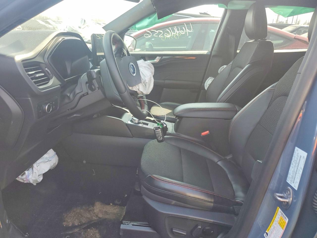 2025 FORD ESCAPE ST LINE photo 14