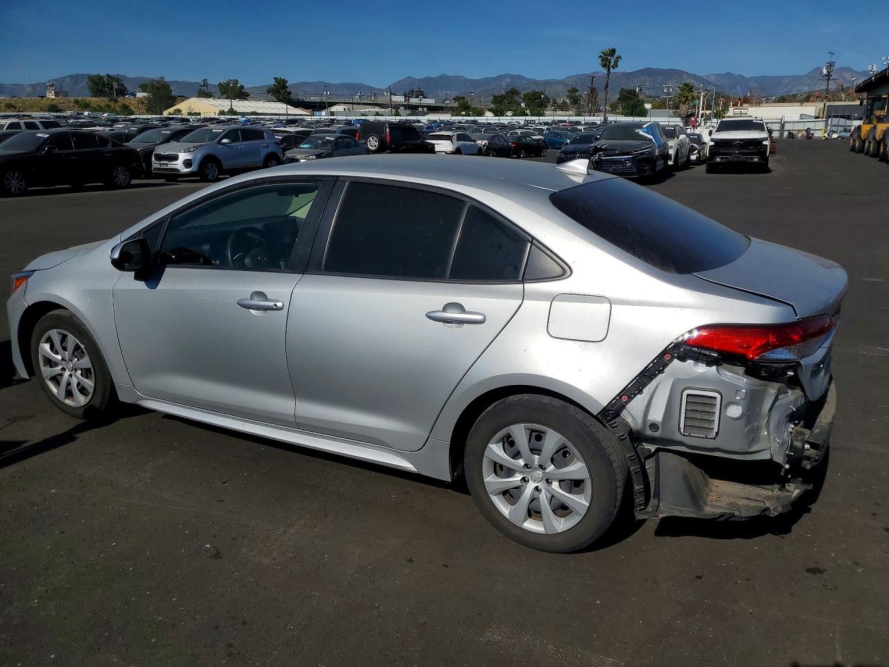 2022 TOYOTA COROLLA photo 2