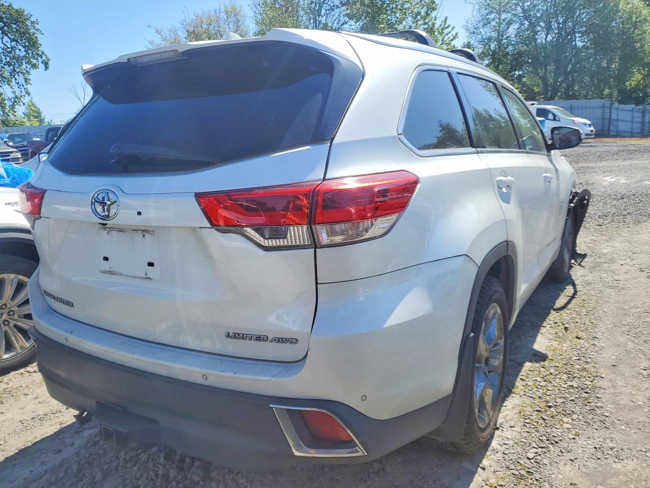 2018 TOYOTA HIGHLANDER LIMITED PLATINUM photo 5