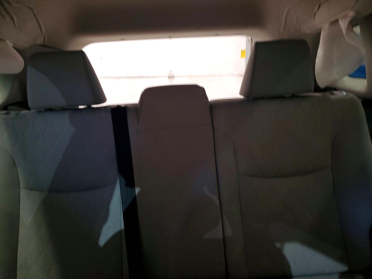 2024 TOYOTA COROLLA CROSS LE photo 19