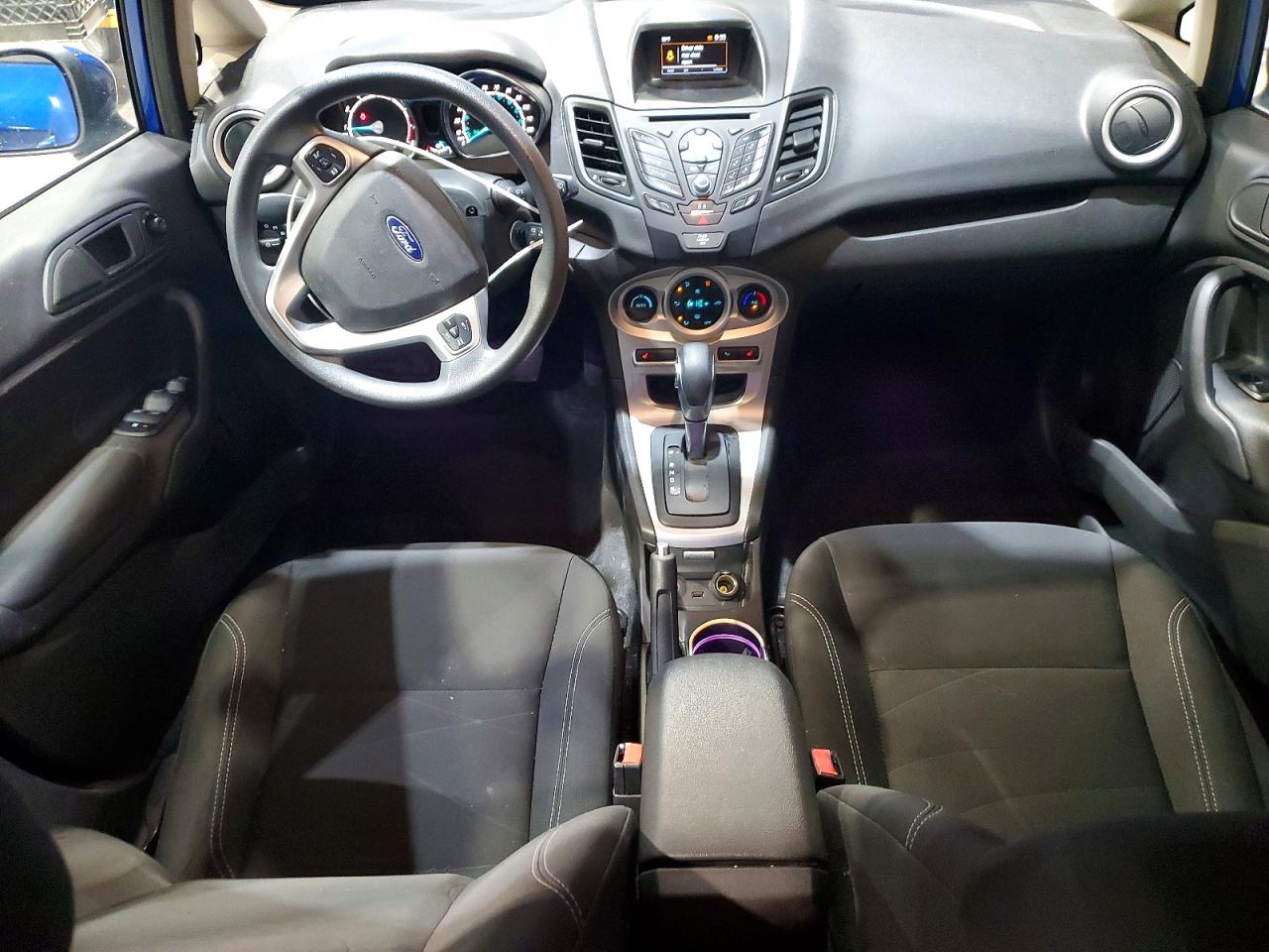 2018 FORD FIESTA SE photo 22
