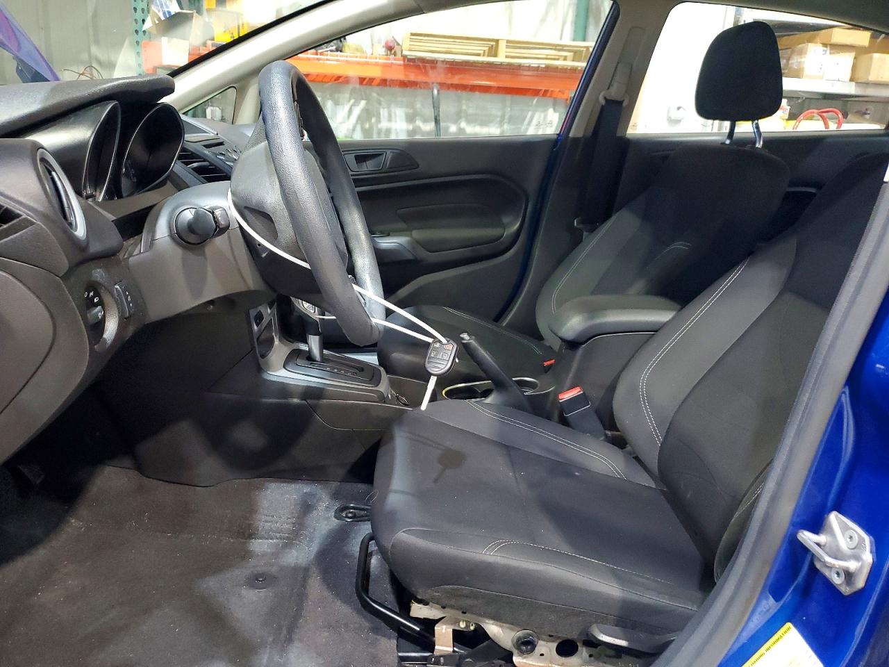 2018 FORD FIESTA SE photo 19