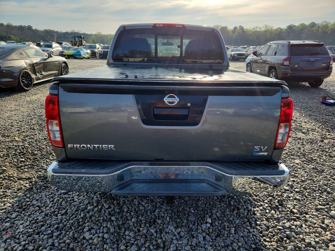 2017 NISSAN FRONTIER SV photo 11