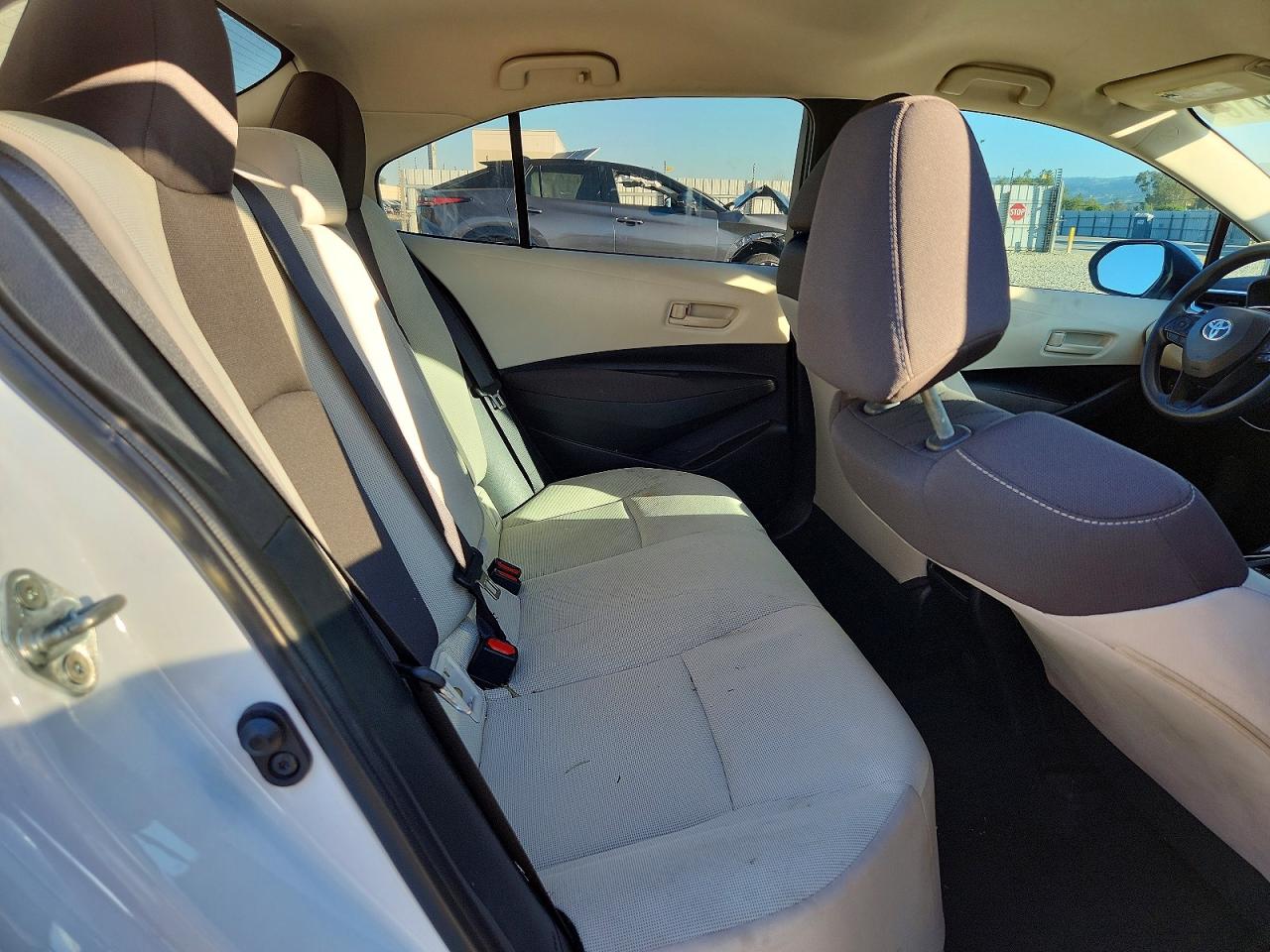 2022 TOYOTA COROLLA LE photo 19