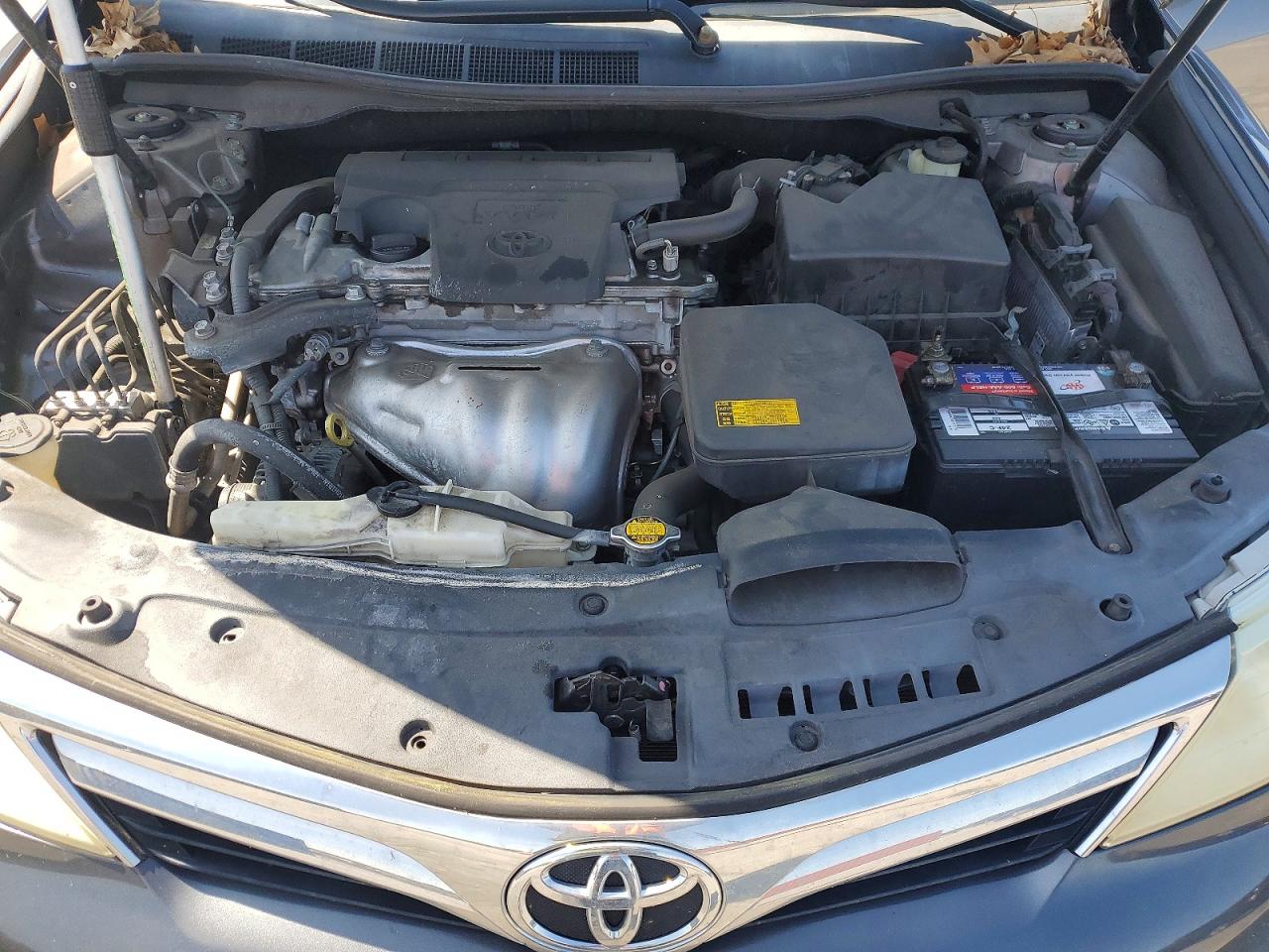 2014 TOYOTA CAMRY LE photo 11