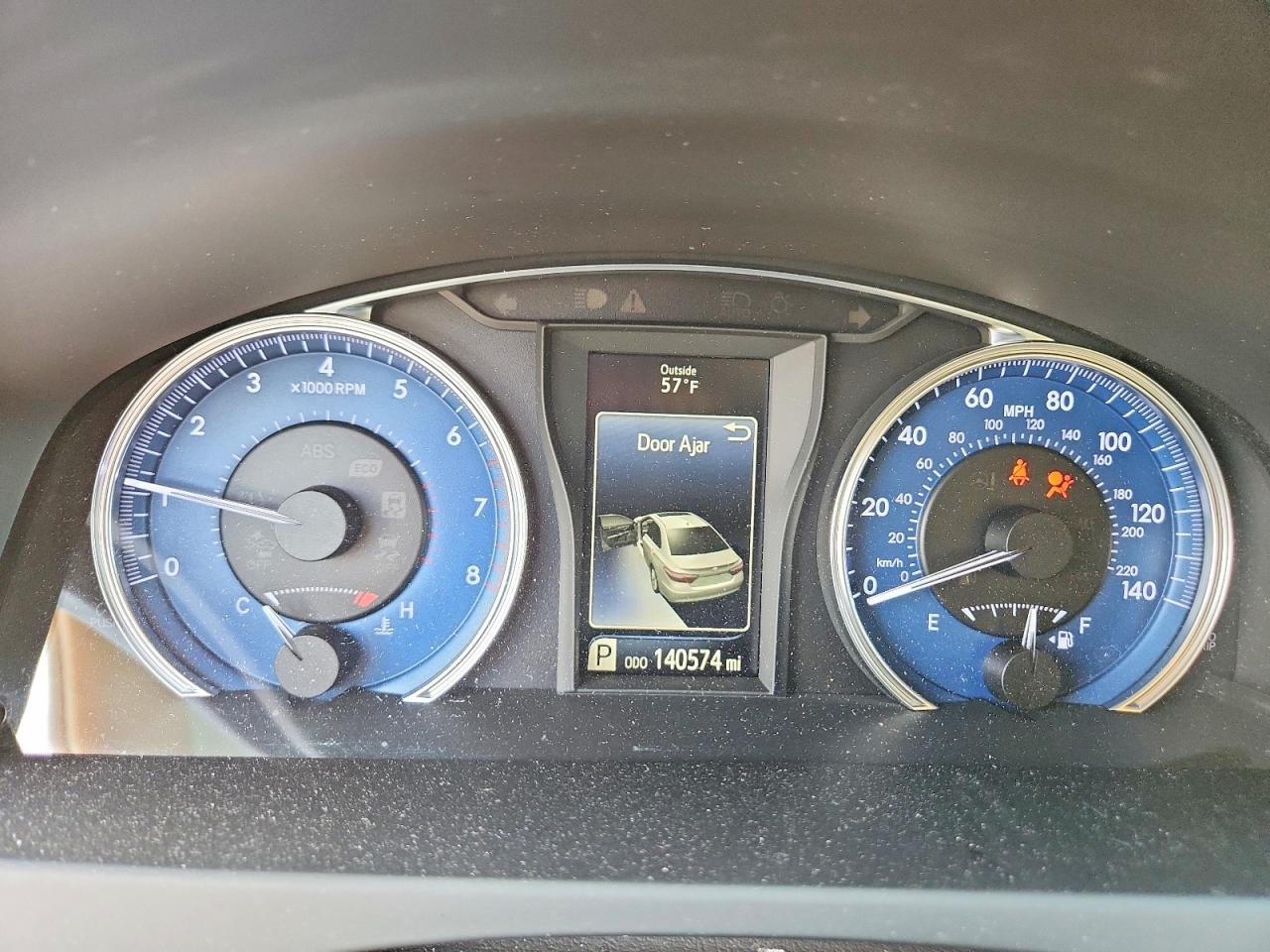 2016 TOYOTA CAMRY LE photo 17
