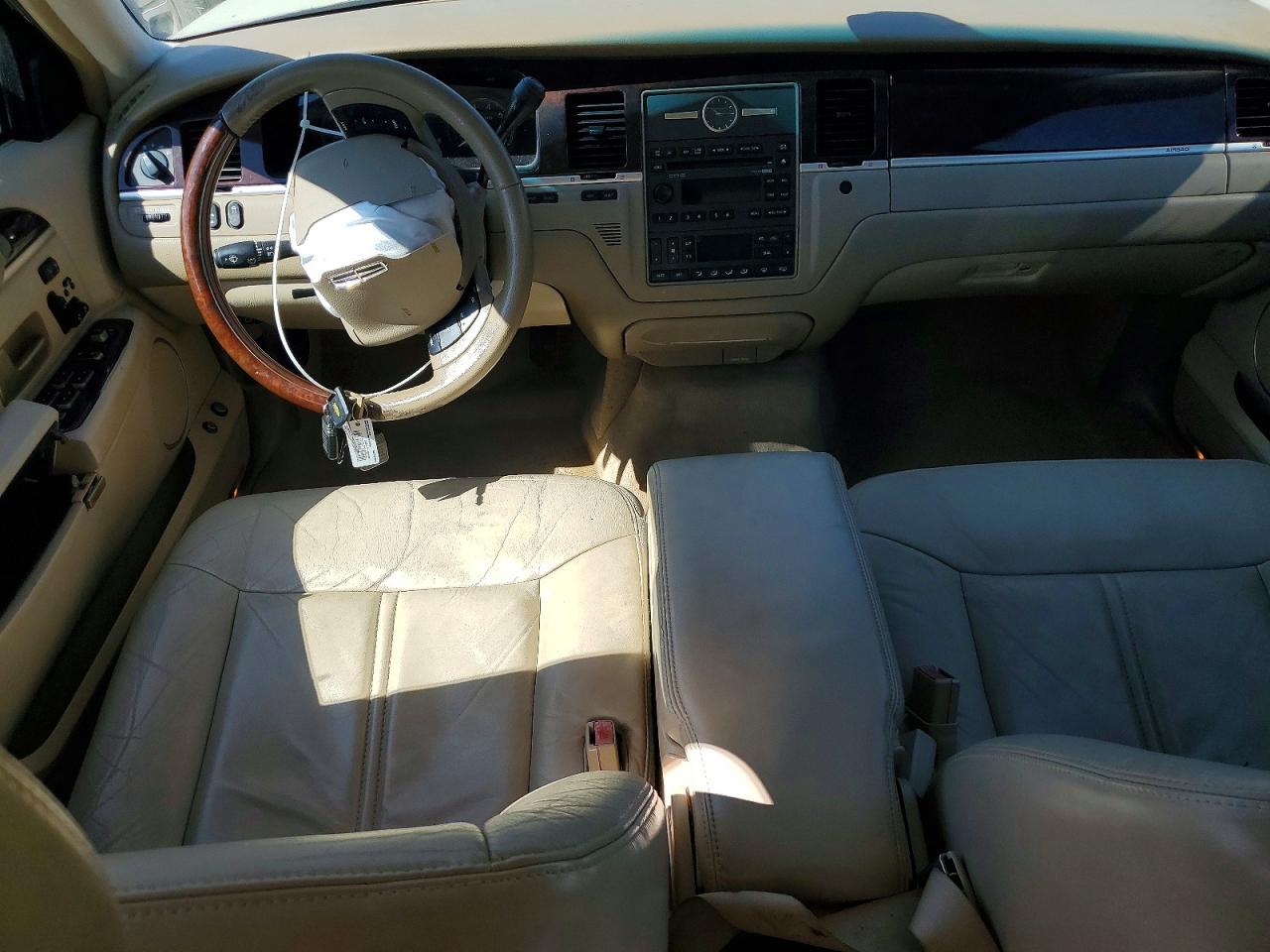 2006 LINCOLN TOWN CAR SIGNATURE LIMITED photo 15