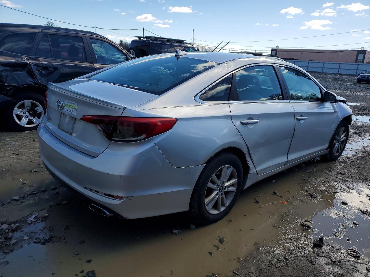 2015 HYUNDAI SONATA SE photo 5