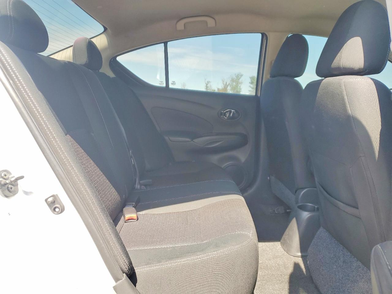 2018 NISSAN VERSA SV photo 37