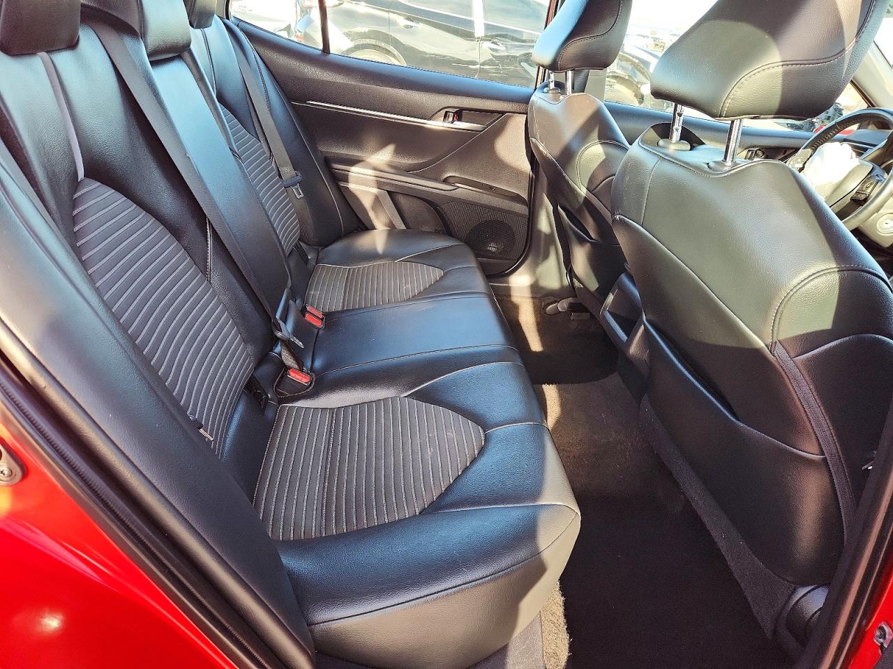 2021 TOYOTA CAMRY SE photo 28
