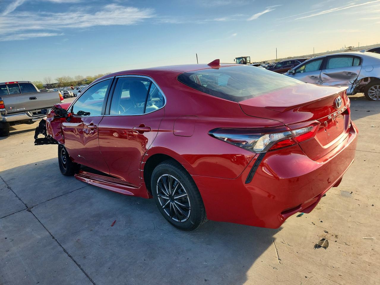 2021 TOYOTA CAMRY SE photo 4