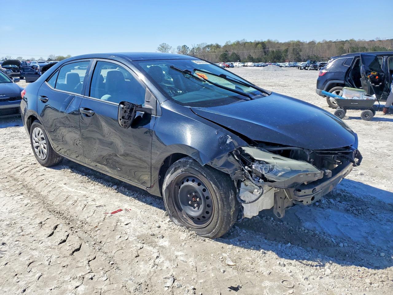 2018 TOYOTA COROLLA LE photo 4