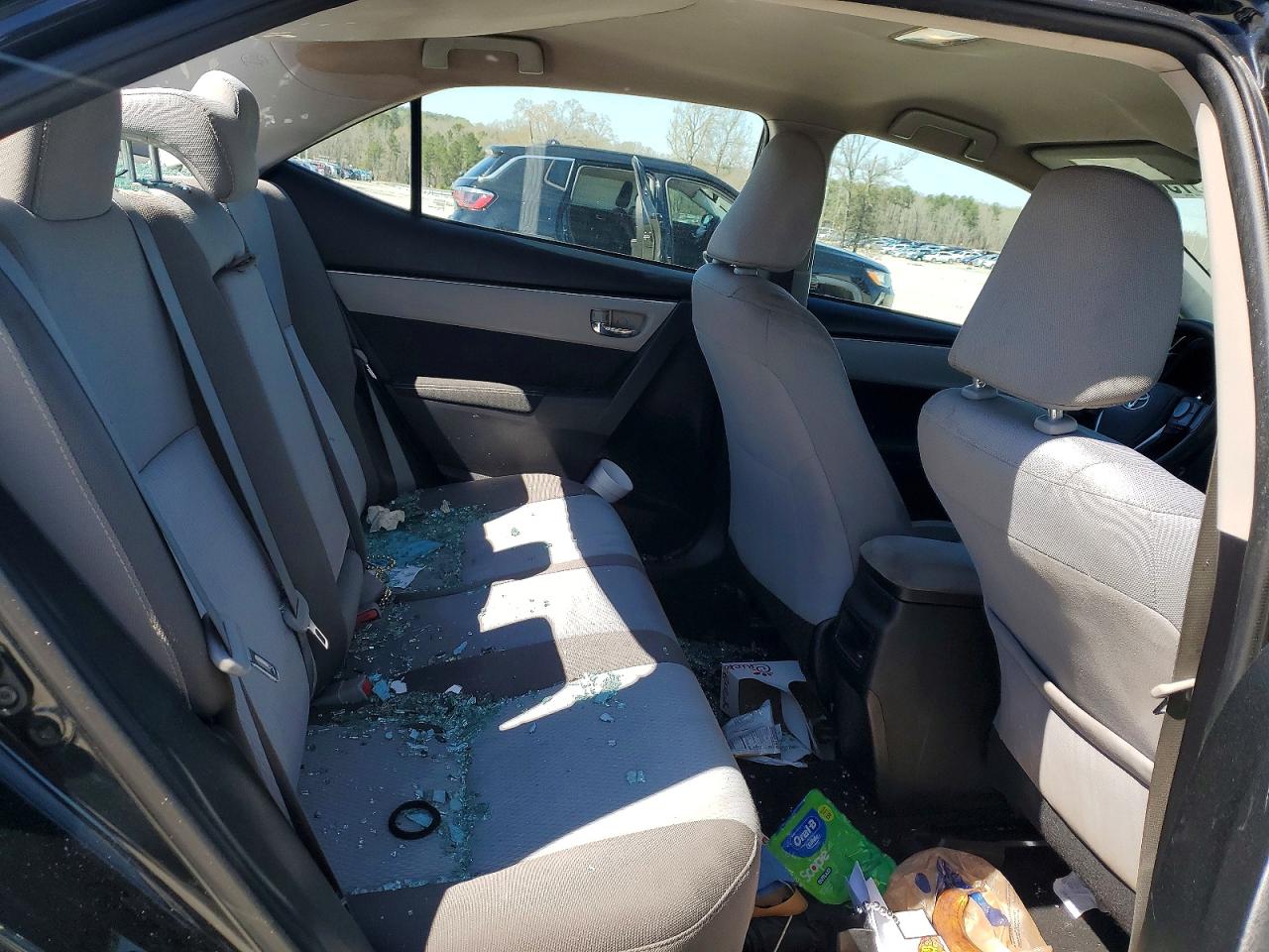 2018 TOYOTA COROLLA LE photo 10